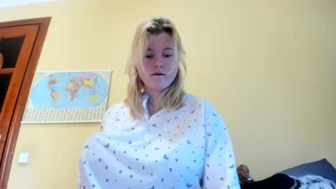 Lilly Depp online show from 10-20-25, 11:54