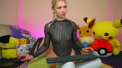 LillyOcean online show from 05-23-26, 01:15