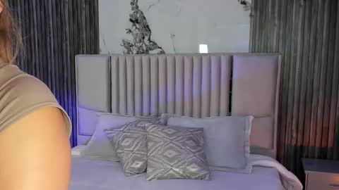 Lilly Ortiz online show from 02-09-26, 09:08