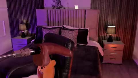 Lilly Ortiz online show from 06-12-26, 08:30