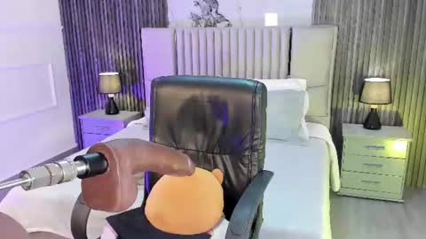 Lilly Ortiz online show from 07-28-26, 07:26