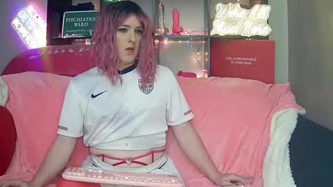 lillyVonT online show from 06-21-26, 07:16