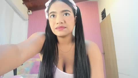 lillyy16 online show from 05-19-26, 11:05