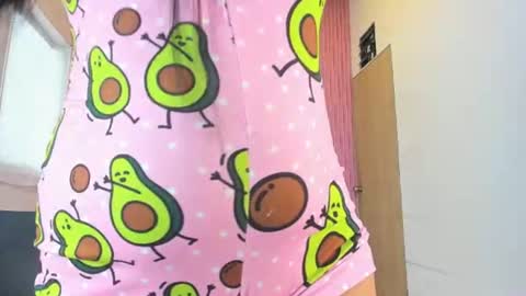 lillyy16 online show from 07-08-26, 11:04