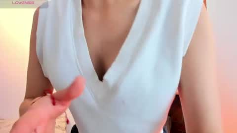 Snapshot of lilmei_ chatting on 07-30-26, 09:25 lilmei_ online show from 07-30-26, 09:25