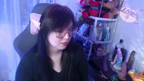 Lilo  online show from 02-27-25, 05:13