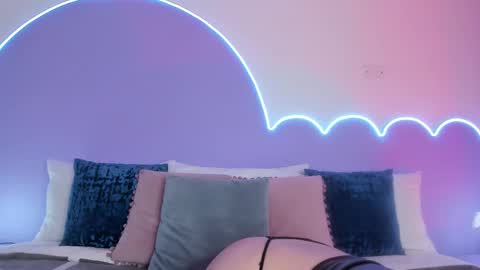 Lilou online show from 02-12-25, 11:51