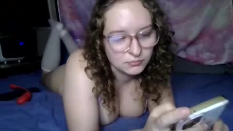 LilPies  online show from 12-29-24, 04:38