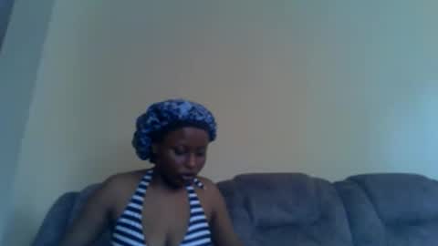 Snapshot of lilpretty16 chatting on 06-05-26, 08:31 lilpretty16 online show from 06-05-26, 08:31