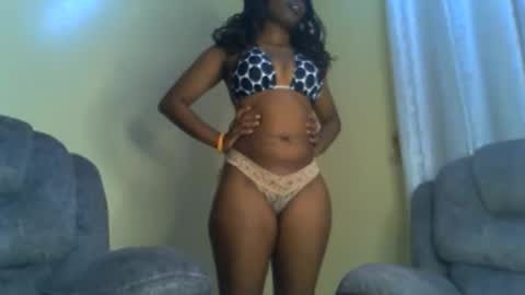 Snapshot of lilpretty16 chatting on 06-07-26, 04:00 lilpretty16 online show from 06-07-26, 04:00