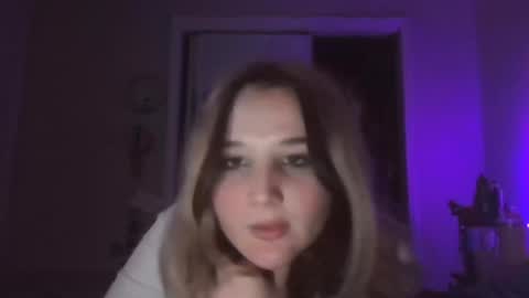 lilred0503 online show from 07-23-26, 03:59