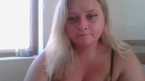 Snapshot of lils_xo chatting on 07-06-26, 04:20 lils_xo online show from 07-06-26, 04:20