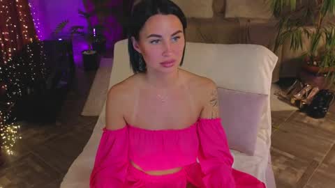 Snapshot of lilu5107 chatting on 05-09-26, 05:18 Lilu online show from 05-09-26, 05:18