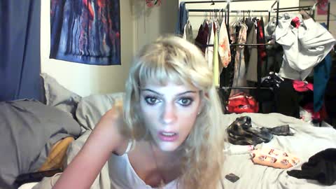 Little Violet online show from 09-13-25, 11:48