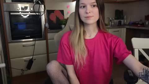 lily_and_jake online show from 03-25-26, 02:06