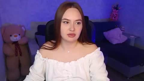 lily_baker_ online show from 05-05-26, 09:28