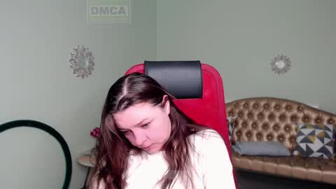 Lily online show from 01-28-25, 04:18