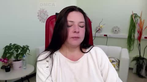 Lily online show from 10-06-25, 07:50