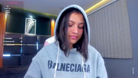 Snapshot of lily_fox1 chatting on 02-20-25, 10:16 Lily online show from 02-20-25, 10:16