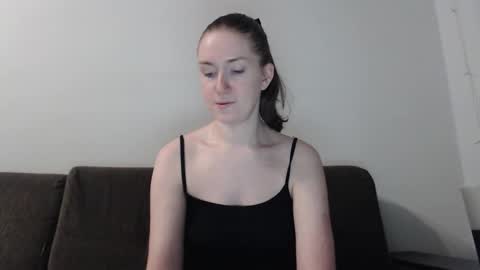 lily_love_x online show from 11-07-25, 11:38
