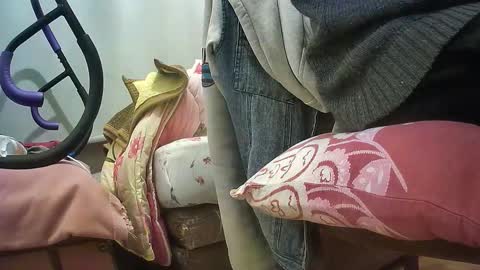 lily lovelyman online show from 12-21-25, 08:49