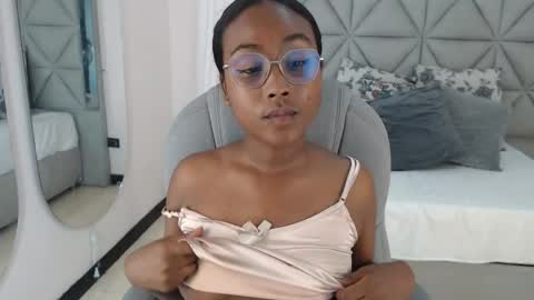 Snapshot of lily_mendoza chatting on 06-03-26, 08:25 lily_mendoza online show from 06-03-26, 08:25