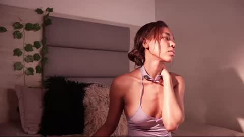 Lily Miiller online show from 06-14-26, 08:22