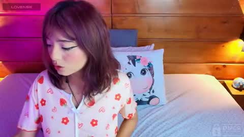 Lily  online show from 07-12-26, 07:38