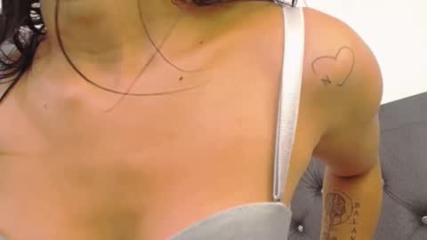 Lily Roberts online show from 02-23-25, 05:50