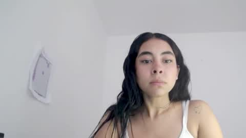 Lily Roberts online show from 04-09-26, 02:00
