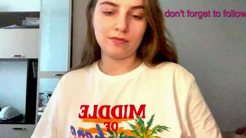 Snapshot of lily_smily chatting on 12-14-24, 10:45 Lily online show from 12-14-24, 10:45