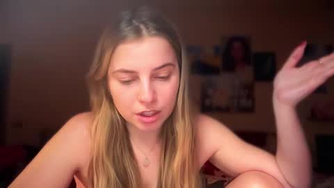 Snapshot of lily_smily chatting on 03-27-26, 08:52 Lily online show from 03-27-26, 08:52