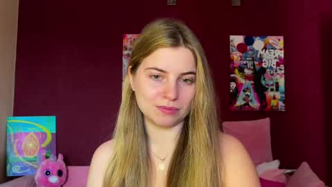 Snapshot of lily_smily chatting on 05-06-26, 02:44 Lily online show from 05-06-26, 02:44