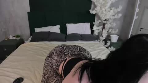 Snapshot of lily_sterling chatting on 05-07-26, 09:36 lily online show from 05-07-26, 09:36