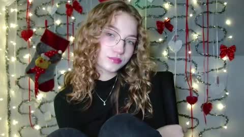 small lily online show from 11-27-25, 06:10