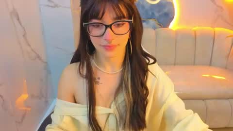 Snapshot of lily_tx chatting on 06-08-26, 12:38 Follow me.. Live 730 to 1400 online show from 06-08-26, 12:38