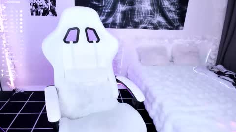 Lily online show from 03-14-26, 01:44