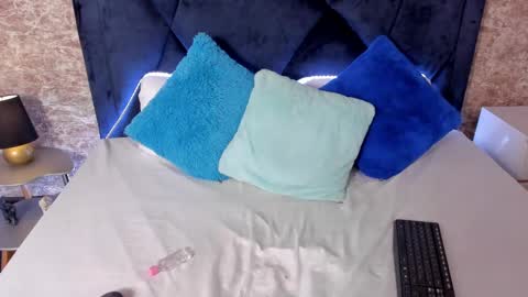 LilyWoodz online show from 03-07-25, 10:21