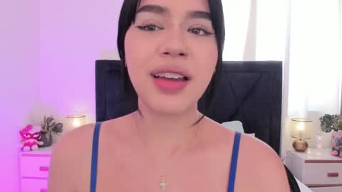 LilyWoodz online show from 04-12-26, 03:06