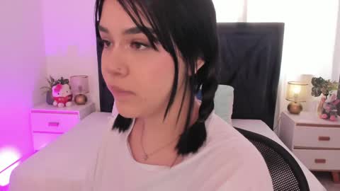 LilyWoodz online show from 05-15-26, 07:32