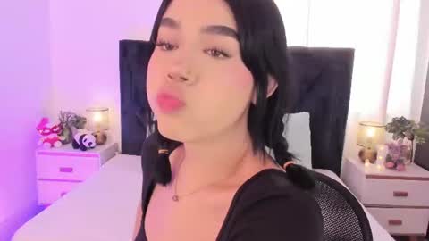 LilyWoodz online show from 06-13-26, 07:12