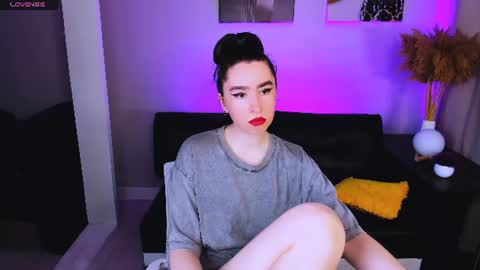 LILY online show from 07-05-26, 07:04