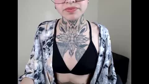 Lily online show from 01-19-25, 08:09