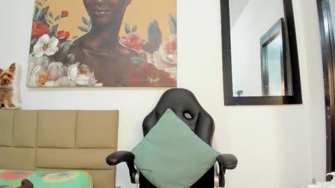 Lily online show from 10-27-25, 07:07