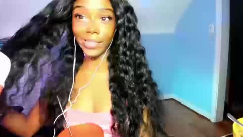 Snapshot of lilyblloom chatting on 10-14-25, 01:12 lilyblloom online show from 10-14-25, 01:12
