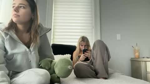 lilybrown07 online show from 02-18-26, 06:37