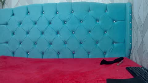 Snapshot of lilyevansxx chatting on 01-25-25, 01:41 Lily online show from 01-25-25, 01:41