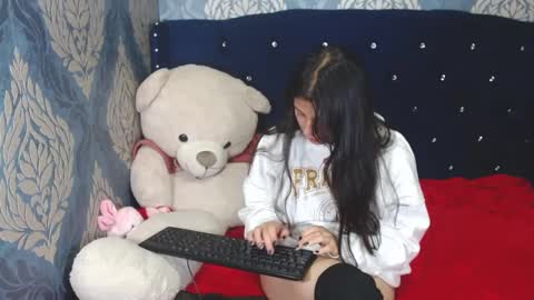 Snapshot of lilyevansxx chatting on 03-09-25, 03:11 Lily online show from 03-09-25, 03:11