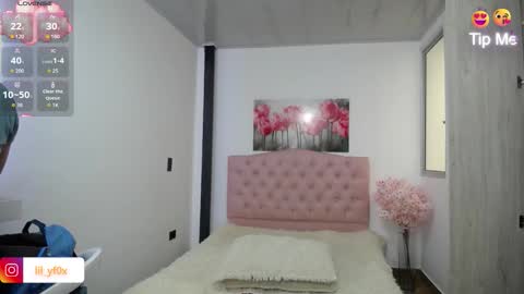 Snapshot of lilyfox23 chatting on 09-28-25, 12:32 lilyfox23 online show from 09-28-25, 12:32