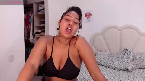 Lily.. online show from 01-25-25, 06:13